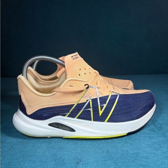 Size 8.5 - Women’s New Balance FuelCell Rebel V2 shoes - Picture 3 of 9